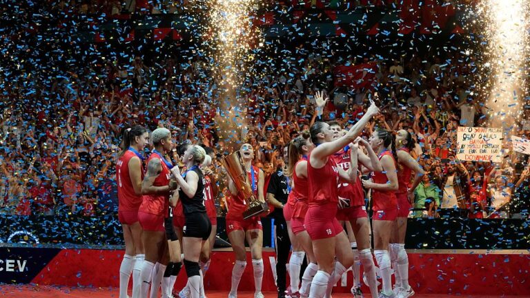 Avrupa Kadınlar Voleybol Şampiyonası: Filenin Sultanları, Sırbistan’ı eleyerek şampiyon oldu