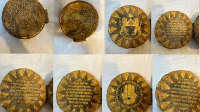 Diyarbakır’da altın yazma İbranice kitap ele geçirildi