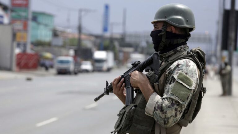 Ekvador’da cezaevlerinde rehin alınan 136 gardiyan ve idari görevli serbest bırakıldı