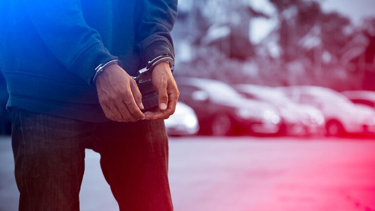 Eskişehir’de kaçakçılık operasyonu: 18 gözaltı