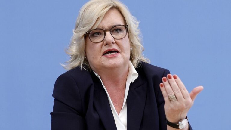 Rapor: 100 milyar euroluk fona rağmen Alman ordusun hala açığı var