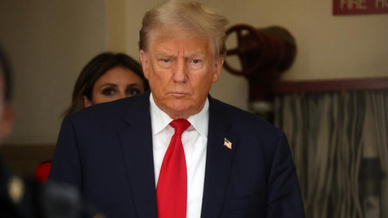 Trump, ABC News ve sunucusuna dava açtı