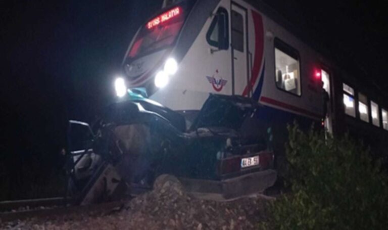 Malatya’da hemzemin geçitte tren otomobile çarptı: 1 kişi hayatını kaybetti – Son Dakika Türkiye Haberleri