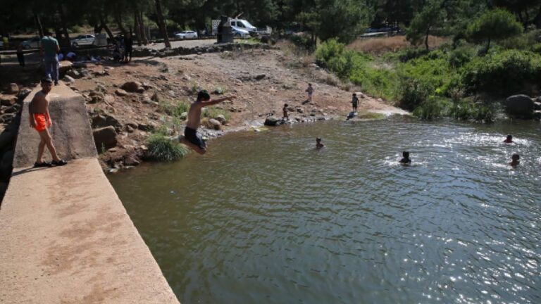 Hatay’da sıcak hava etkili oldu