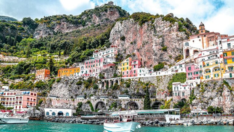 İtalya’nın turizm cenneti Amalfi’de yenilenen havalimanı bu ay açılacak