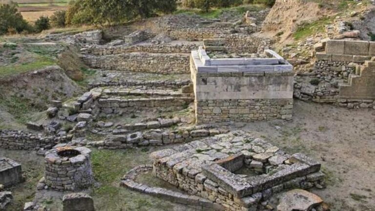 Merak edildi: Truva Antik Kenti Nerede? Truva Antik Kenti’ne Nasıl Gidilir? Truva Tarihi Ve Özellikleri…