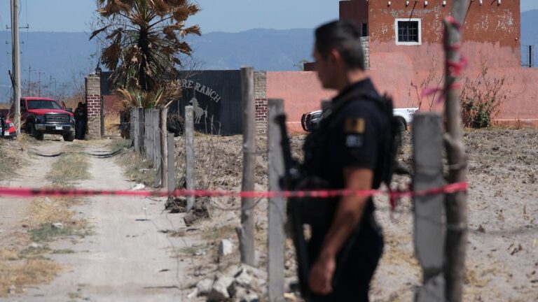 Meksika’da bu yıl ikinci kez bir belediye başkanı silahlı saldırıda öldürüldü