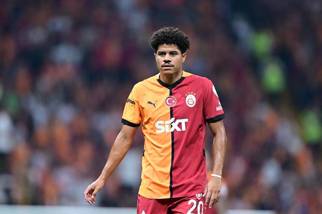 Brezilyalı Galatasaray oyuncusu Gabriel Sara, sıradaki İngilizler için! M.Enited yöneticileri hafta içi İstanbul'a geliyor ... 2